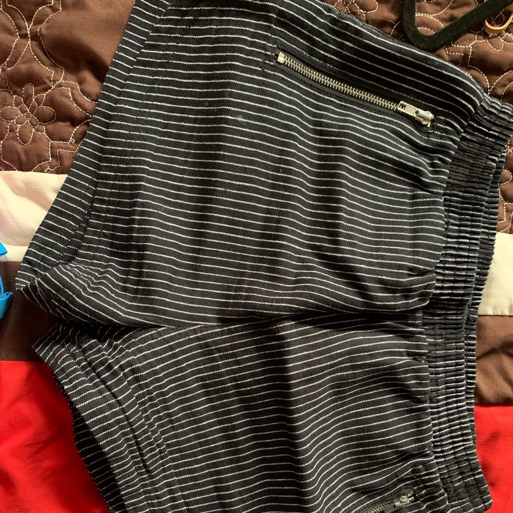 STRIPED SHORTS